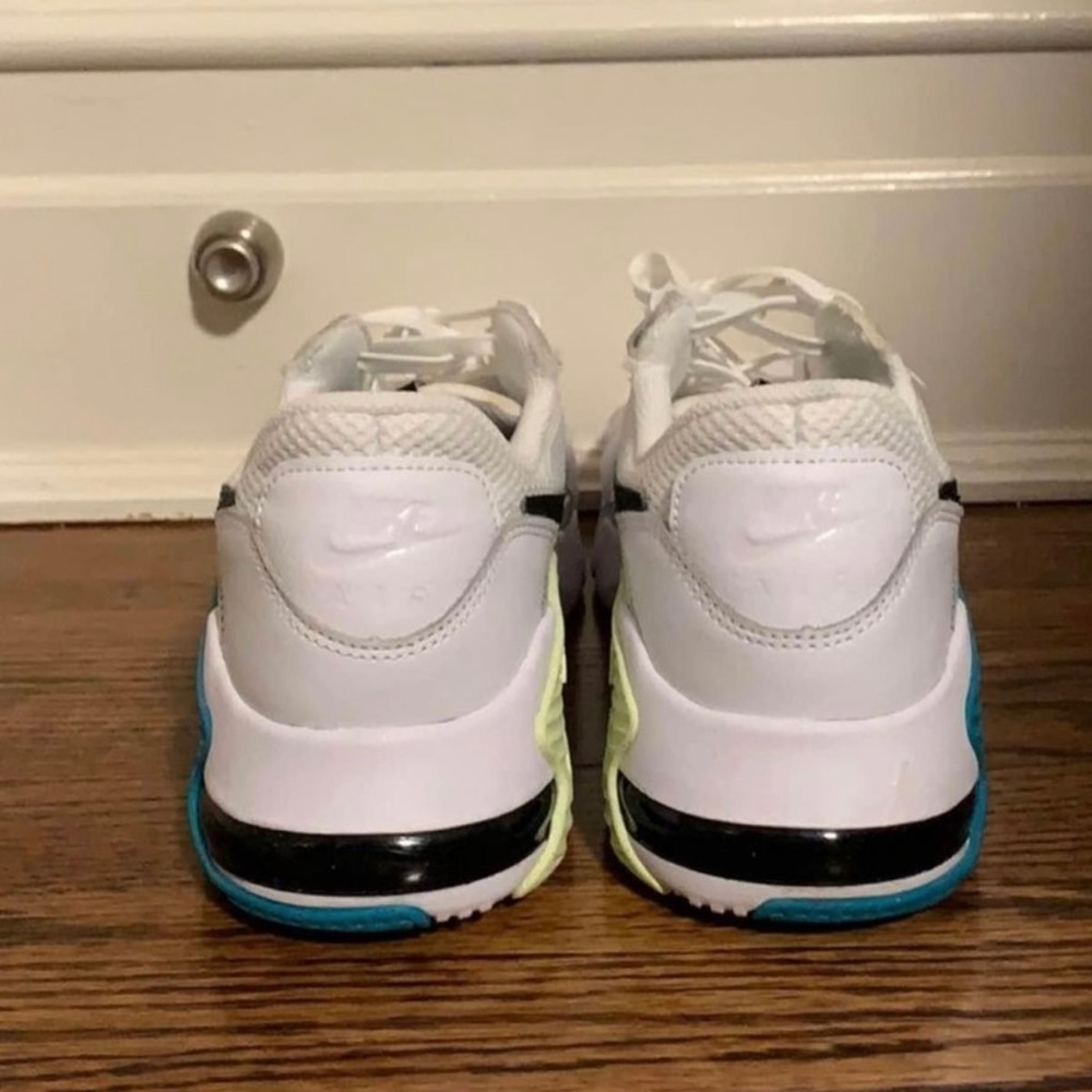 NIKE 🚚 Excee White Multi Color Sneaker - Women’s Size 10 - Picture 3 of 4